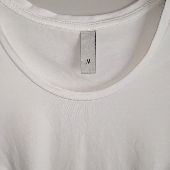 White Gajigaji Short Sleeve Knot Front Crop Top in a Misses size Medium - Picture 6 of 13